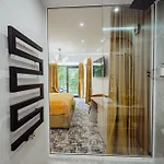 Cristal Bed and Breakfast 4*