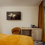 Bed and Breakfast Cristal 4*