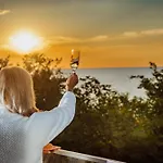 Bed and Breakfast Cristal 4*