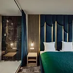 Cristal Bed and Breakfast Ούστκα