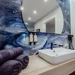 Cristal Bed and Breakfast Ούστκα