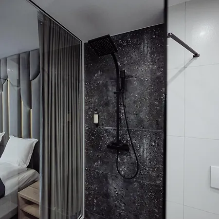 Cristal Nocleg ze śniadaniem 4*