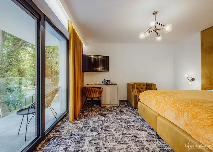 Cristal Bed & Breakfast 4*